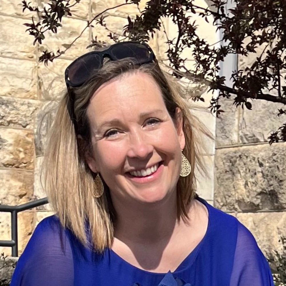 Meet your Posher, Elissa